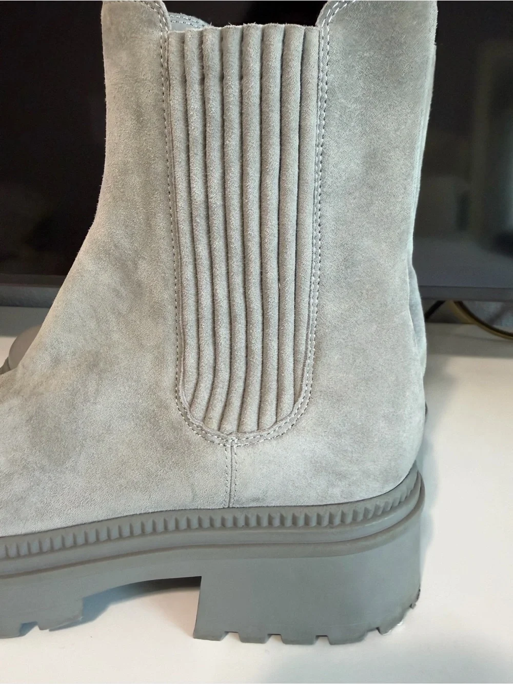 Marc Fisher LTD Gray Suede Chunky Platform Chelsea Boots Size 8M